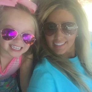 Meet your Posher, Angel